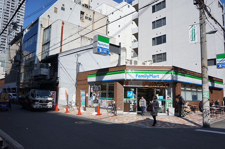 ファミリーマート伏見町二丁目店